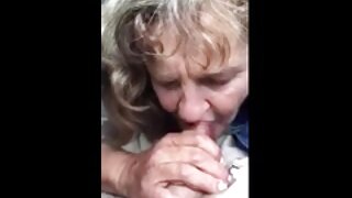 Une amatrice blonde mince au visage frais baise une autre fille avec un film porno gratuit fr strapon
